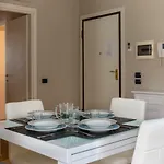 2-bedroom Apt, With Balcony & Aircondition - 50 M From The * Marina di Pietrasanta