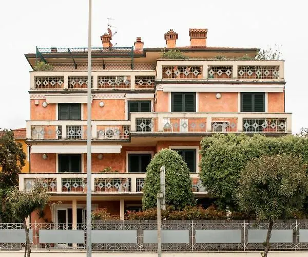 2-bedroom Apt, With Balcony & Aircondition - 50 M From The *